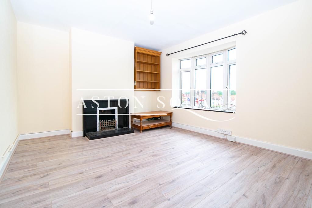 Church Lane, London NW9 4 bed £1,490 pcm (£344 pw)
