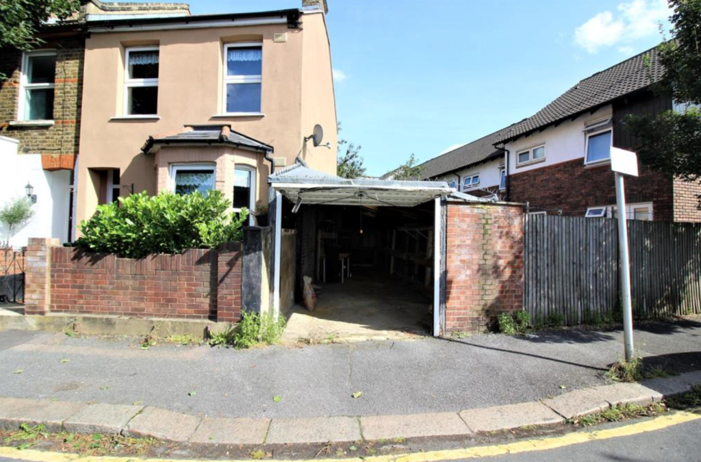 Park Road, Walthamstow, London, Greater London, E17 7QF Land £40,000