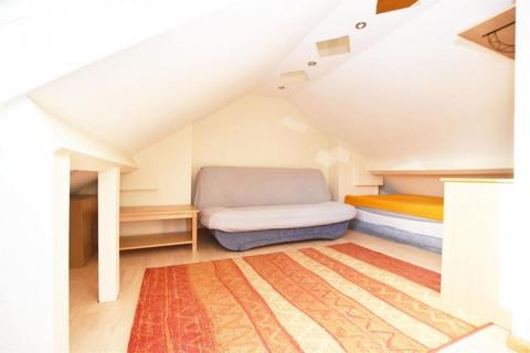 73 Windmill Road, Brentford, TW8 0QQ