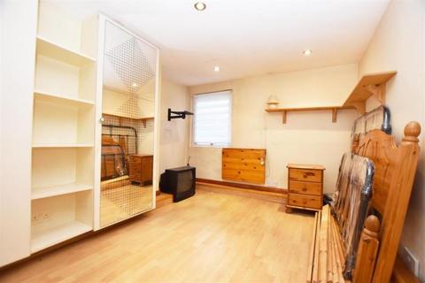 73 Windmill Road, Brentford, TW8 0QQ