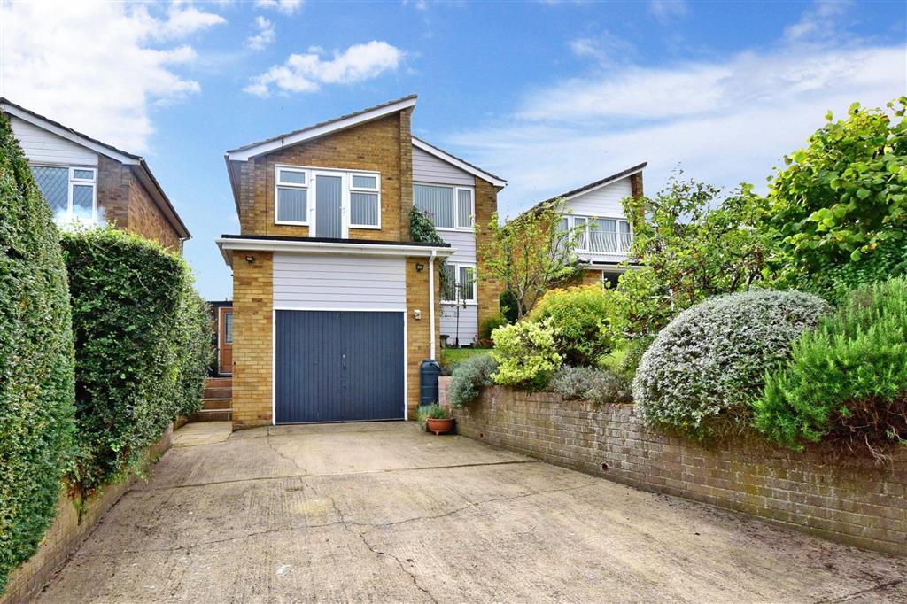 Hillcrest Drive, Cuxton, Rochester, Kent 4 bed detached house £400,000