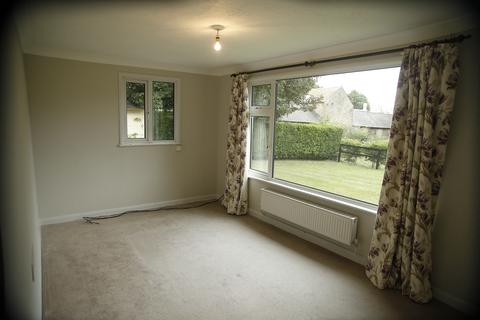 3 bedroom detached bungalow to rent, Upper lambourn, Hungerford RG17