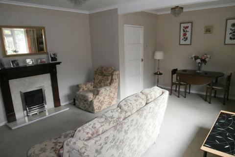 3 bedroom semi-detached house to rent, Alan Moss Road, Loughborough LE11 4LZ