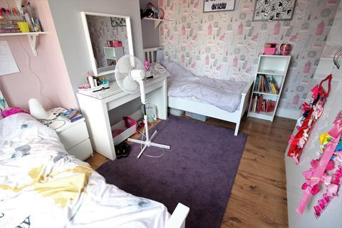 29 Mcleod Road, London, SE2 0BP