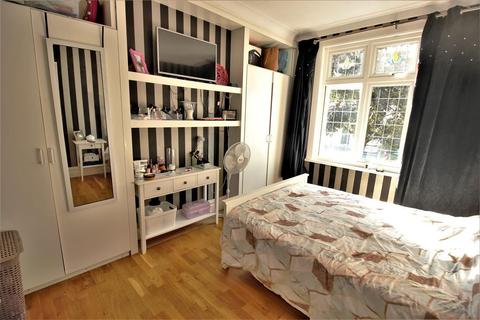 29 Mcleod Road, London, SE2 0BP