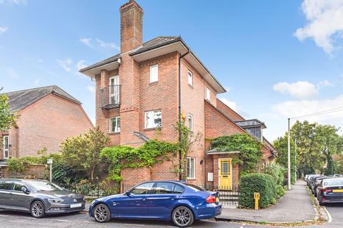 18 Arlington Place, Winchester, SO23 7TR