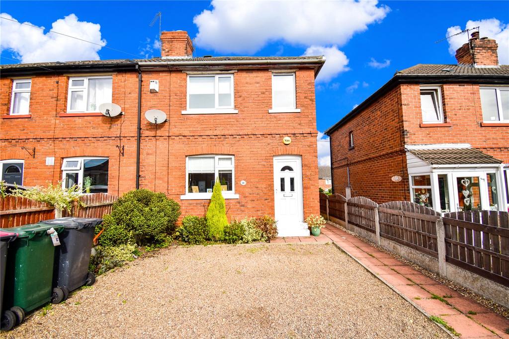 Bentley Road, Bramley, Rotherham, S66 2 bed semidetached house £125,000