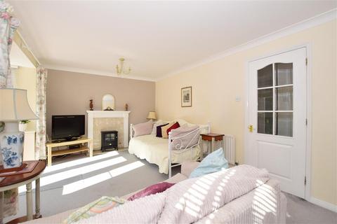 20 Atkinson Walk, Kennington, Ashford, TN24 9SB