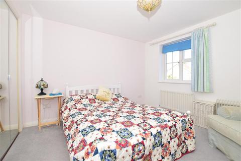 20 Atkinson Walk, Kennington, Ashford, TN24 9SB