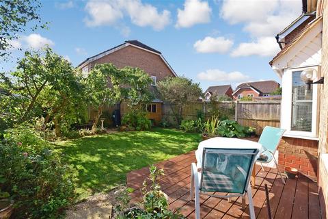 20 Atkinson Walk, Kennington, Ashford, TN24 9SB