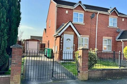 2 bedroom semi-detached house to rent, Lathbury Road, Manchester