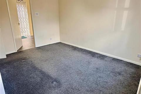 2 bedroom semi-detached house to rent, Lathbury Road, Manchester
