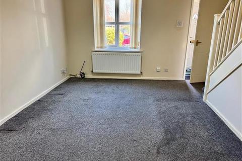 2 bedroom semi-detached house to rent, Lathbury Road, Manchester