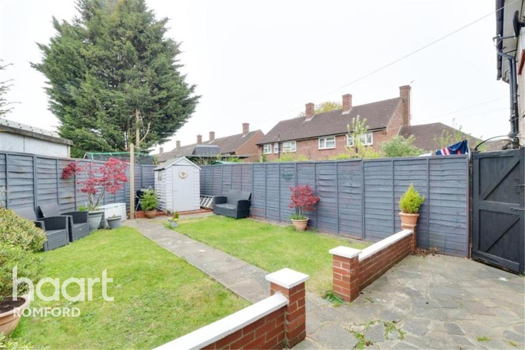 Dagnam Park Drive Harold Hill RM3 3 bed terraced house £1,500 pcm