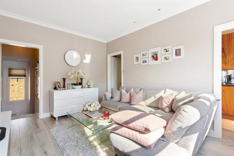 Flat 5, 3 Dancer Road, London, SW6 4DU