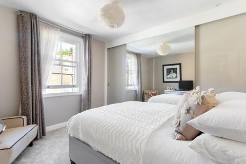 Flat 5, 3 Dancer Road, London, SW6 4DU