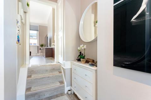 Flat 5, 3 Dancer Road, London, SW6 4DU