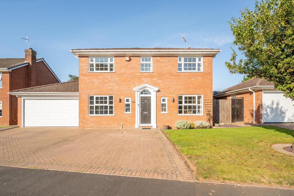 Baldwin Way, Swindon, DY3 4PF 4 bed detached house £550,000