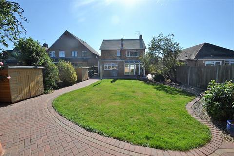 19 Glenfield Road, Ashford, TW15 1JJ