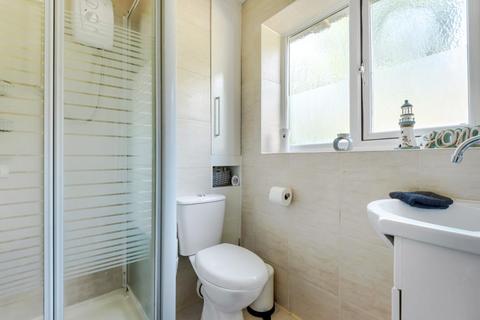 12 Burdock Close, Lightwater, GU18 5YP