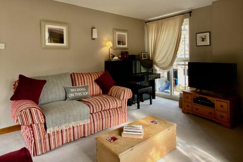 14 Walkmill, Dobcross, Oldham, OL3 5BU