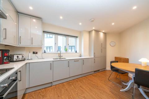 5, Leinster Court Beechfield Road, Boxmoor, Hemel Hempstead, HP1 1NZ