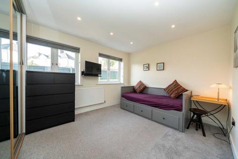 5, Leinster Court Beechfield Road, Boxmoor, Hemel Hempstead, HP1 1NZ