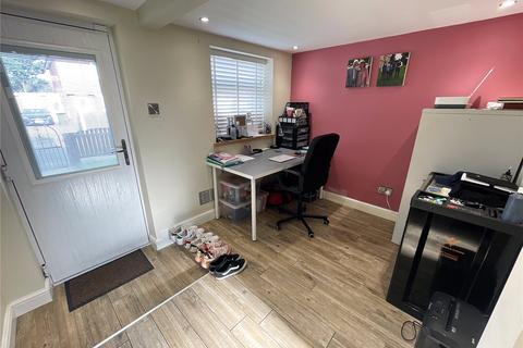 24 Bakewell Road, Barnsley, S71 3SD