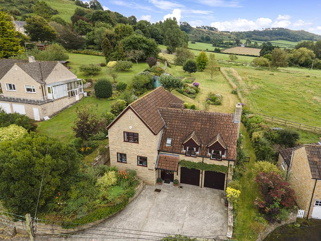 Middle Ridge Lane, Corton Denham, Somerset, DT9 4 bed detached house