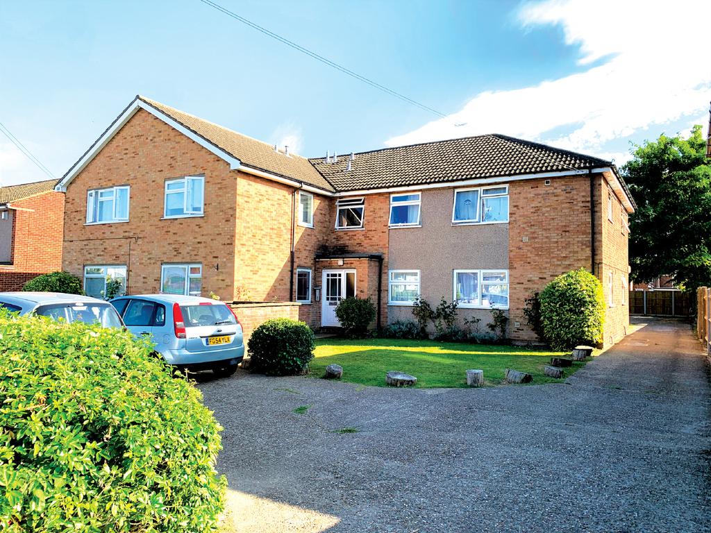 134 Feltham Road, Ashford Land £110,000