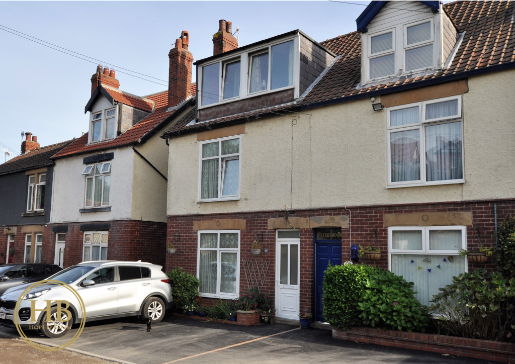 9 Stakesby Vale, Whitby 5 bed semidetached house £275,000