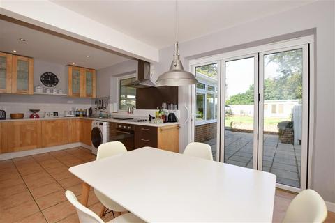 4 bedroom bungalow for sale - Richdore Road, Waltham, Canterbury, Kent