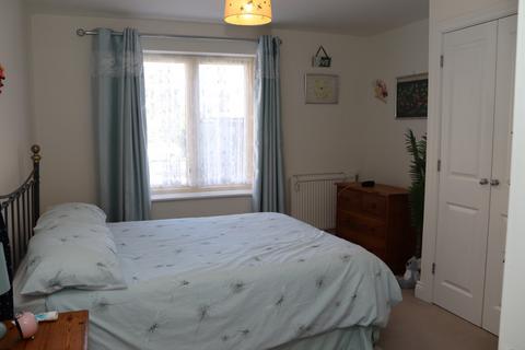 2 bedroom ground floor flat for sale - Storrington - Orchard Gardens