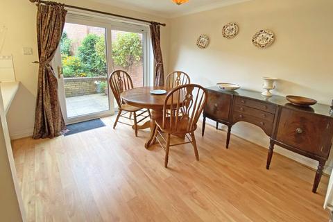 83 Brownlees, Exminster, Exeter, EX6 8SW