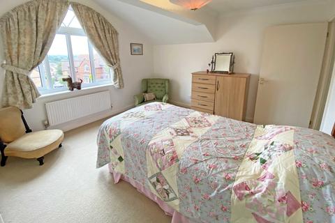 83 Brownlees, Exminster, Exeter, EX6 8SW