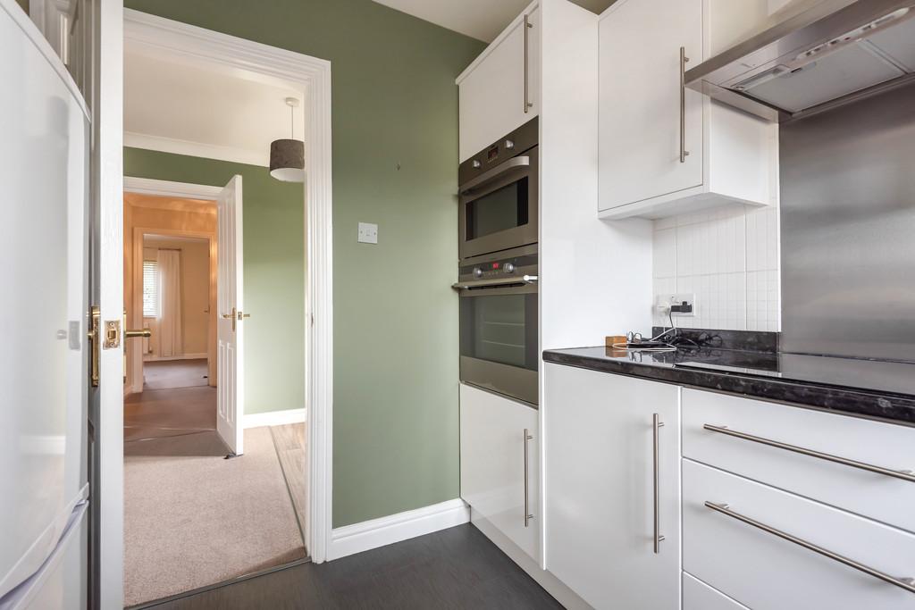 Kitchen in to Lounge
