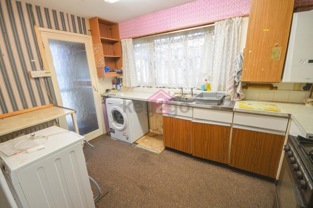 Staniforth Avenue, Eckington... 2 bed detached bungalow £180,000
