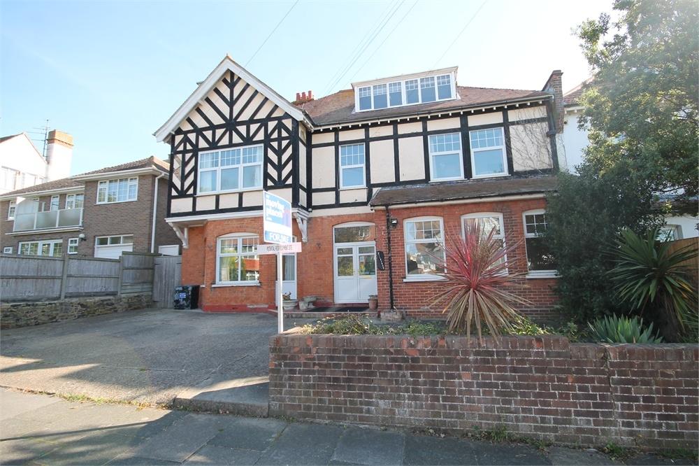 Third Avenue, FRINTONONSEA 12 bed semidetached house £725,000