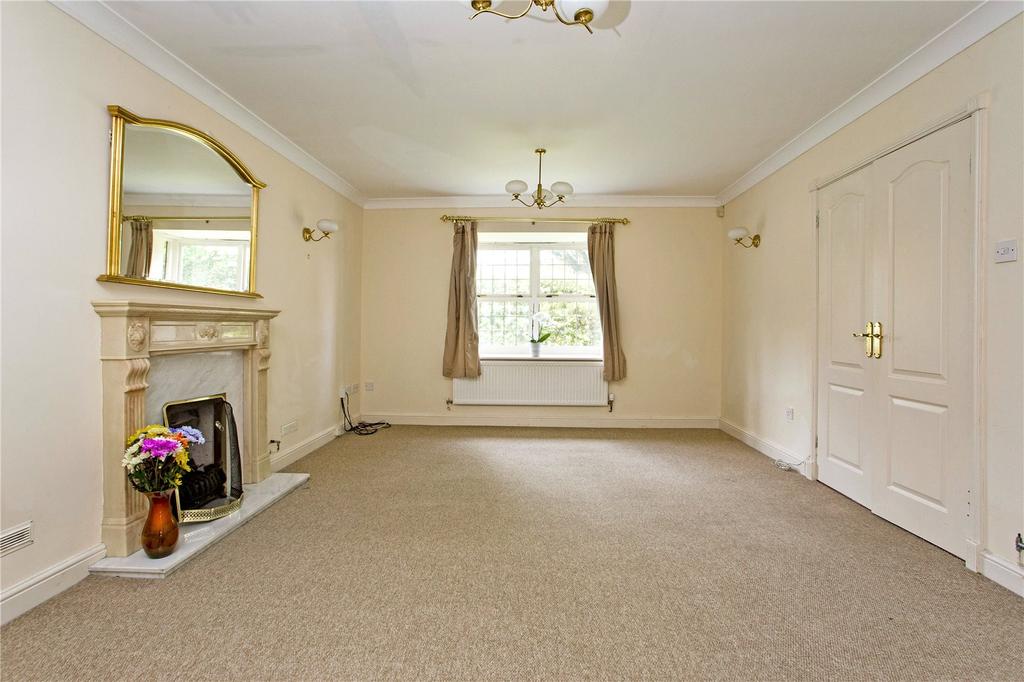 Redgrove Park, Cheltenham, Gloucestershire, GL51 4 bed detached house