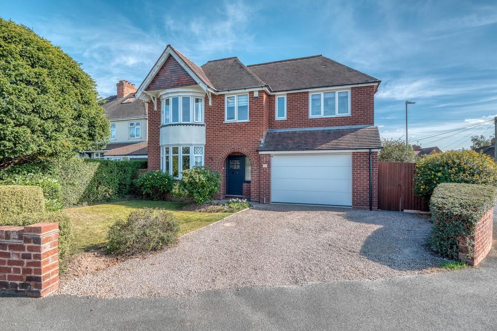Perryfields Road, Bromsgrove, B61 8SY 3 bed detached house £415,000