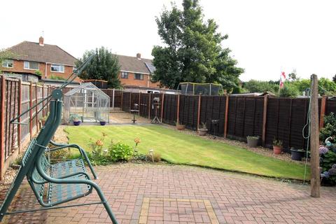 63 Ridge Lane, Wednesfield, Wolverhampton, WV11 3TU