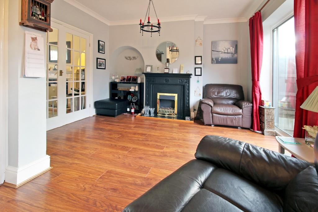 Orton Grove, Penn 4 bed semidetached house £270,000