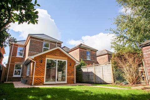 6 bedroom detached house to rent, Modern Student House on Nortoft Road