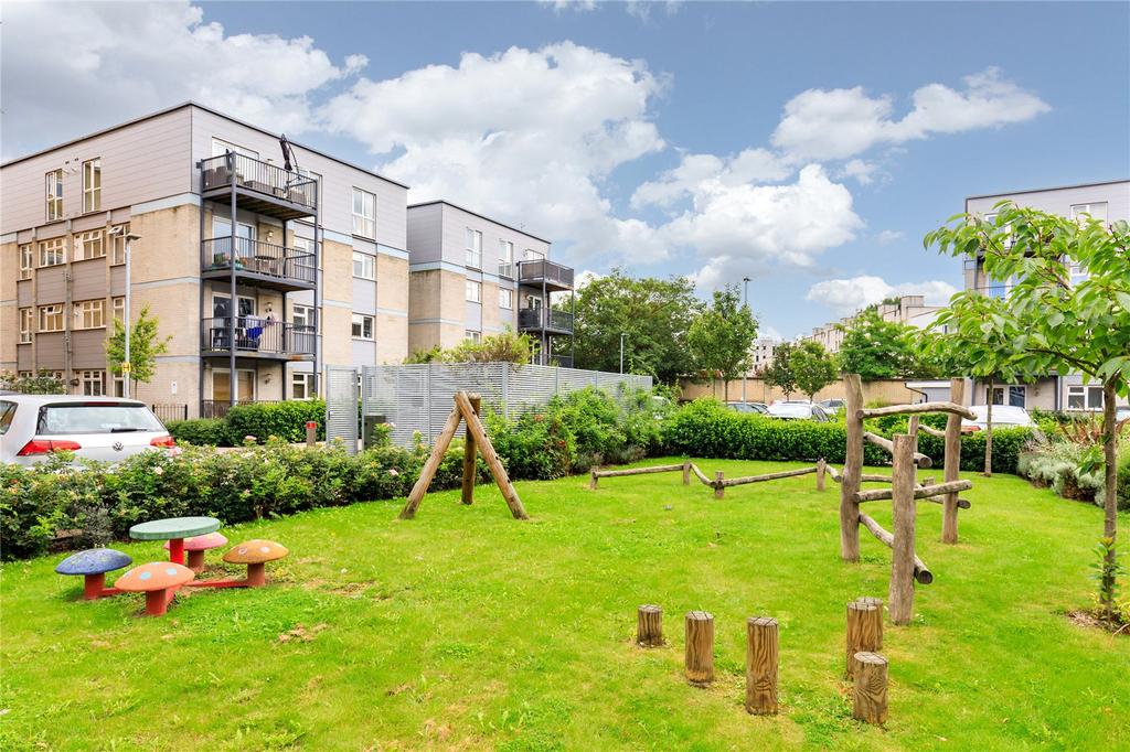 Limerick Close, Balham, SW12 2 bed apartment £475,000