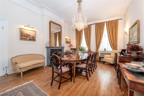 24 Connaught Square, London, W2 2HL