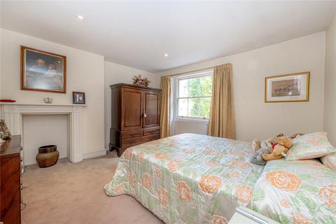 24 Connaught Square, London, W2 2HL