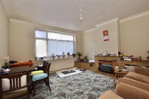 33 Moremead Road, London, SE6 3LR