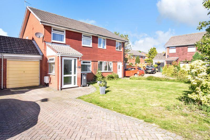 Porthleven Road, Runcorn 3 bed semidetached house £140,000