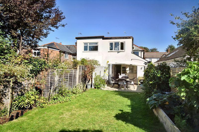 Weydon Hill Road, Farnham 3 bed semidetached house £730,000