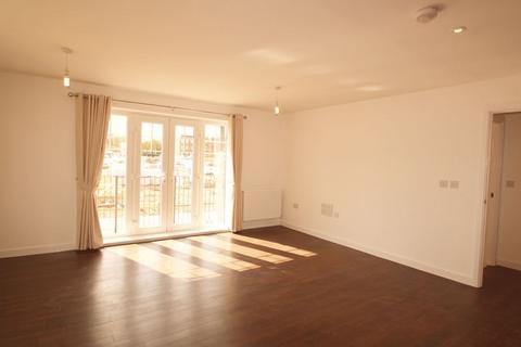 2 bedroom apartment to rent, Renwick Drive, Bromley